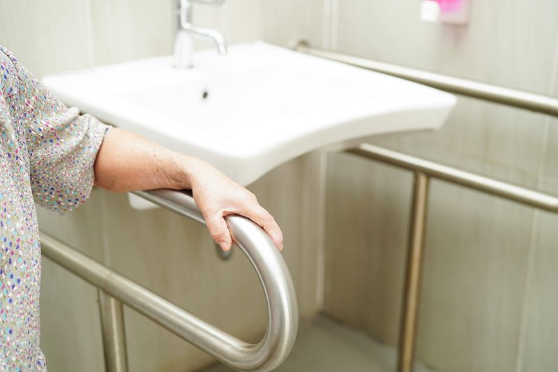 Grab Bar and Safety Rail Placement